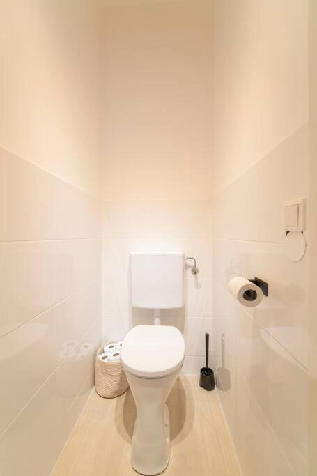Premium Nahe Uno-city Und Vic Levestate Apartment
